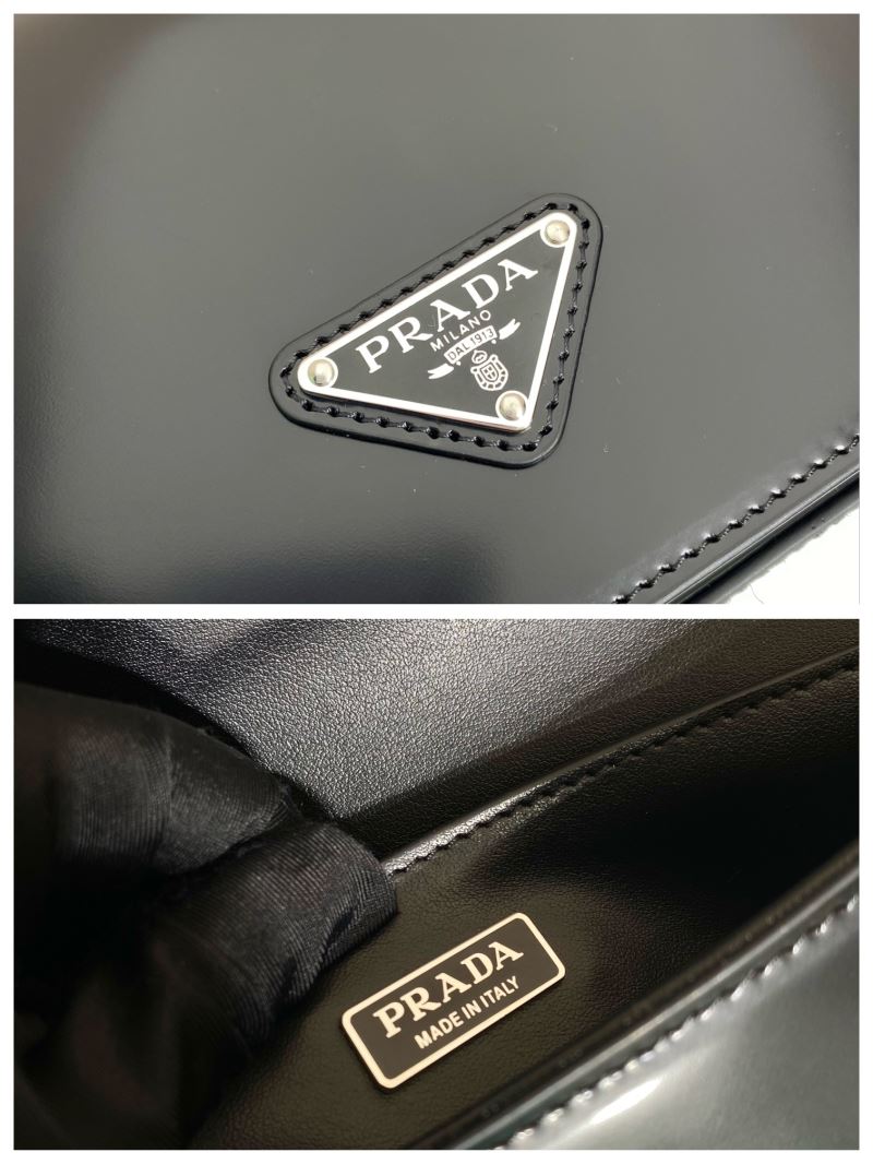 Pra*a hobo bags